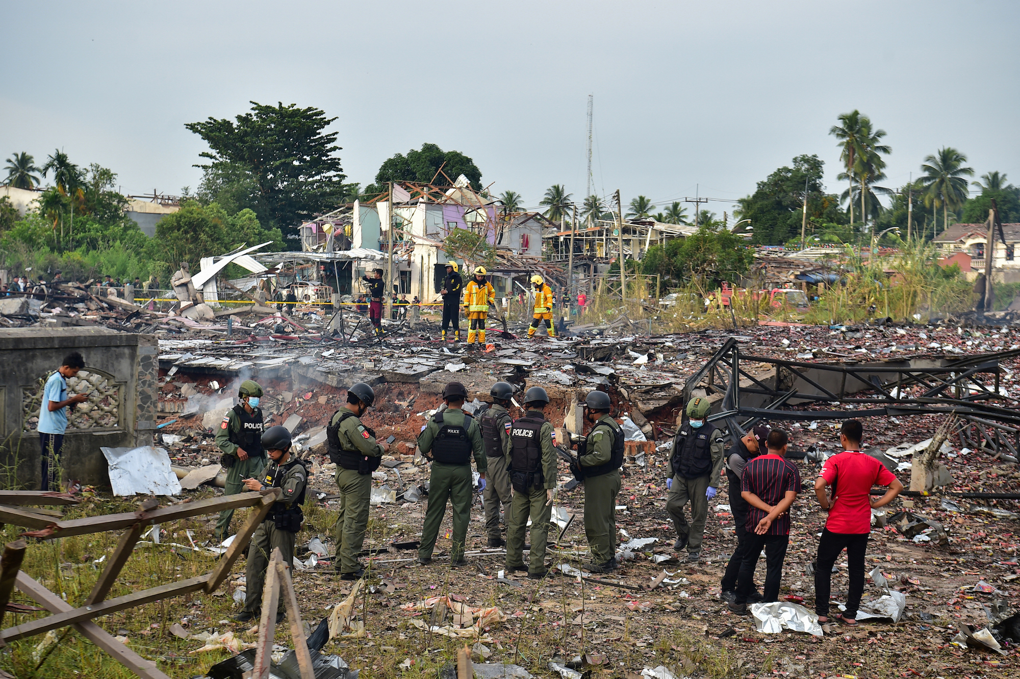 Nach der Explosion eines Lagerhauses für Feuerwerkskörper in Thailand (Bild: Madaree Tohlala/AFP)