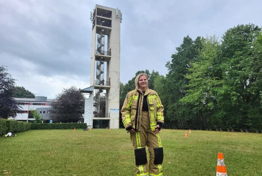 Feuerwehrfrau Cindy Jendrysiak (Bild: Christophe Ramjoie/BRF)