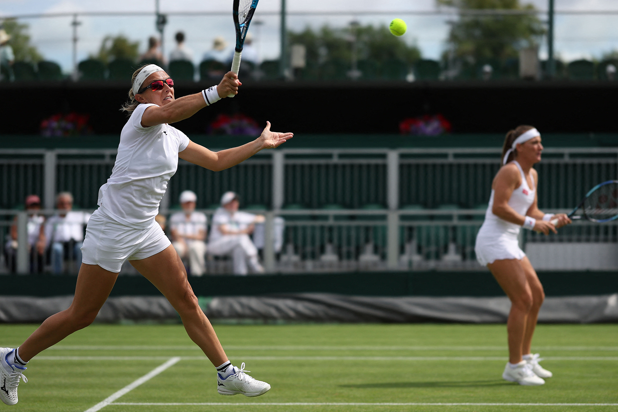 Letzter offizieller Auftritt: Kirsten Flipkens im Doppel mit Timea Babos (Bild: Adrian Dennis/AFP)