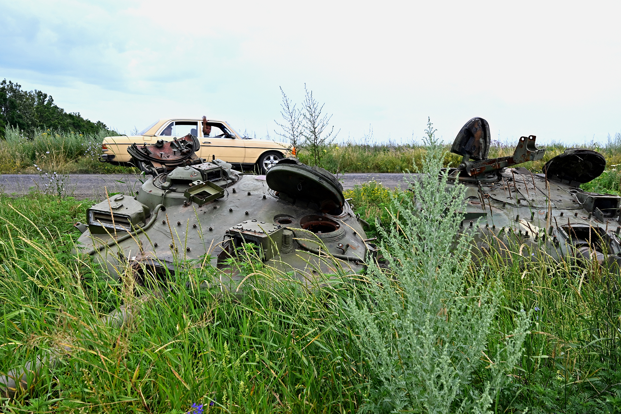 Zerstörte Panzer in der Region Charkiw (Bild: Sergey Bobok/AFP)