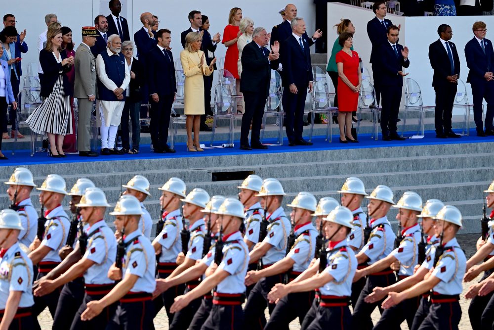 Parade zum französischen Nationalfeiertag in Paris (Bild: Emmanuel Dunand/AFP)