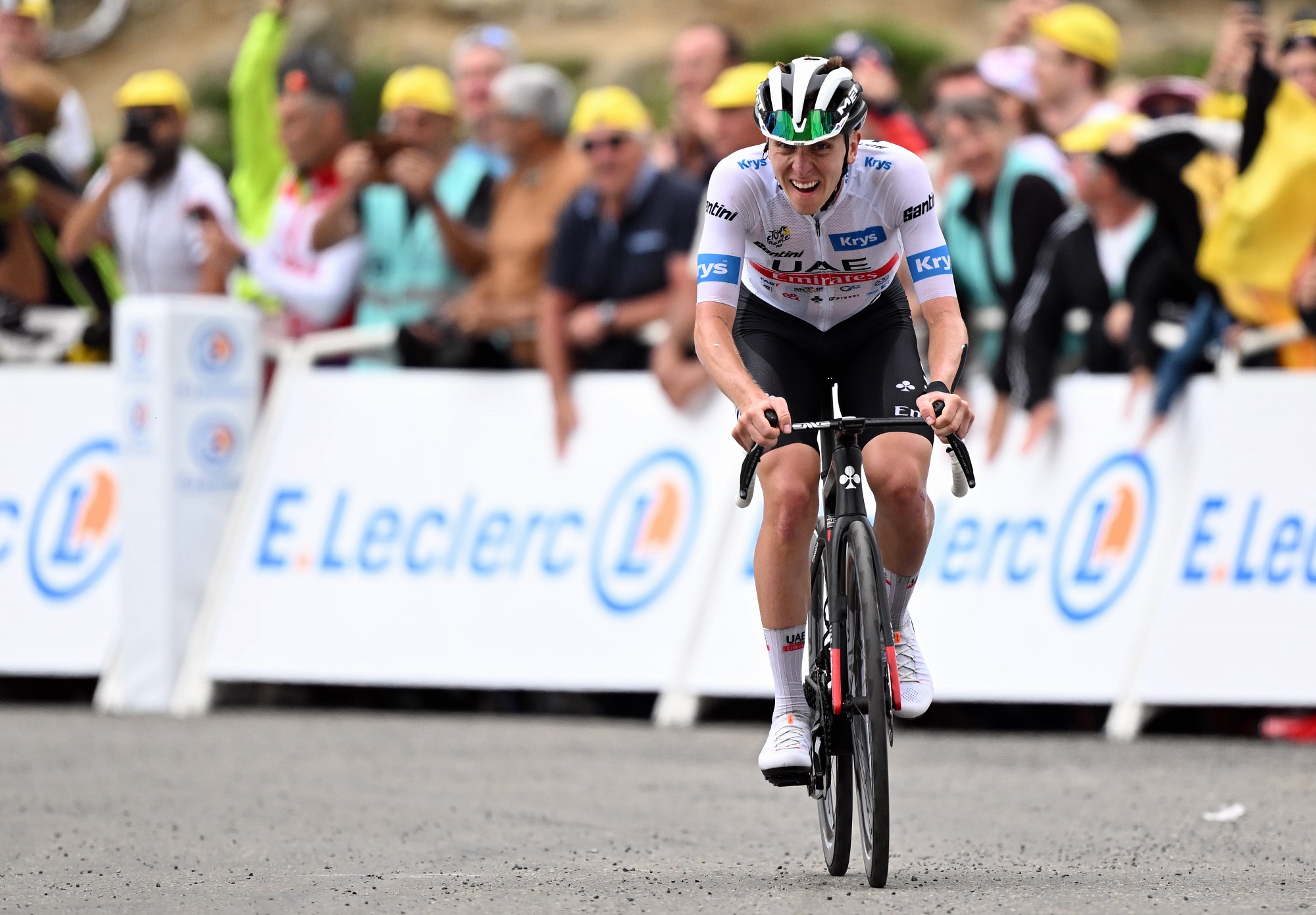 Tadej Pogacar hat sich mit dem Tagessieg auf dem sechsten Teilstück der Tour de France eindrucksvoll zurückgemeldet (Bild: Jasper Jacobs/Belga)