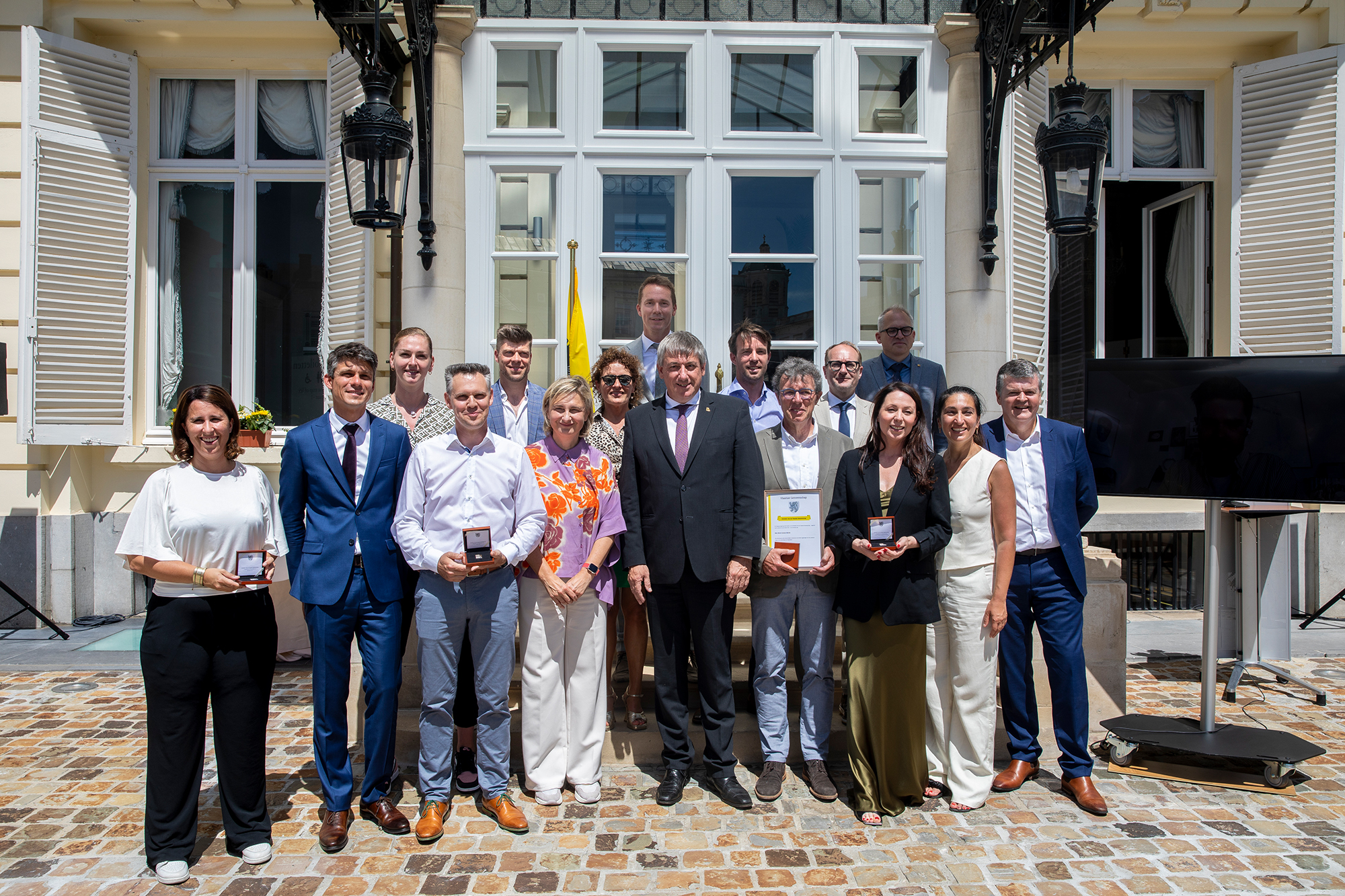 Gruppenbild der Flämischen Regierung in Brüssel (Bild: Hatim Kaghat/Belga)