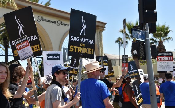Doppelstreik von Schauspielern und Drehbuchautoren in Los Angeles (Bild: Chris Delmas/AFP)