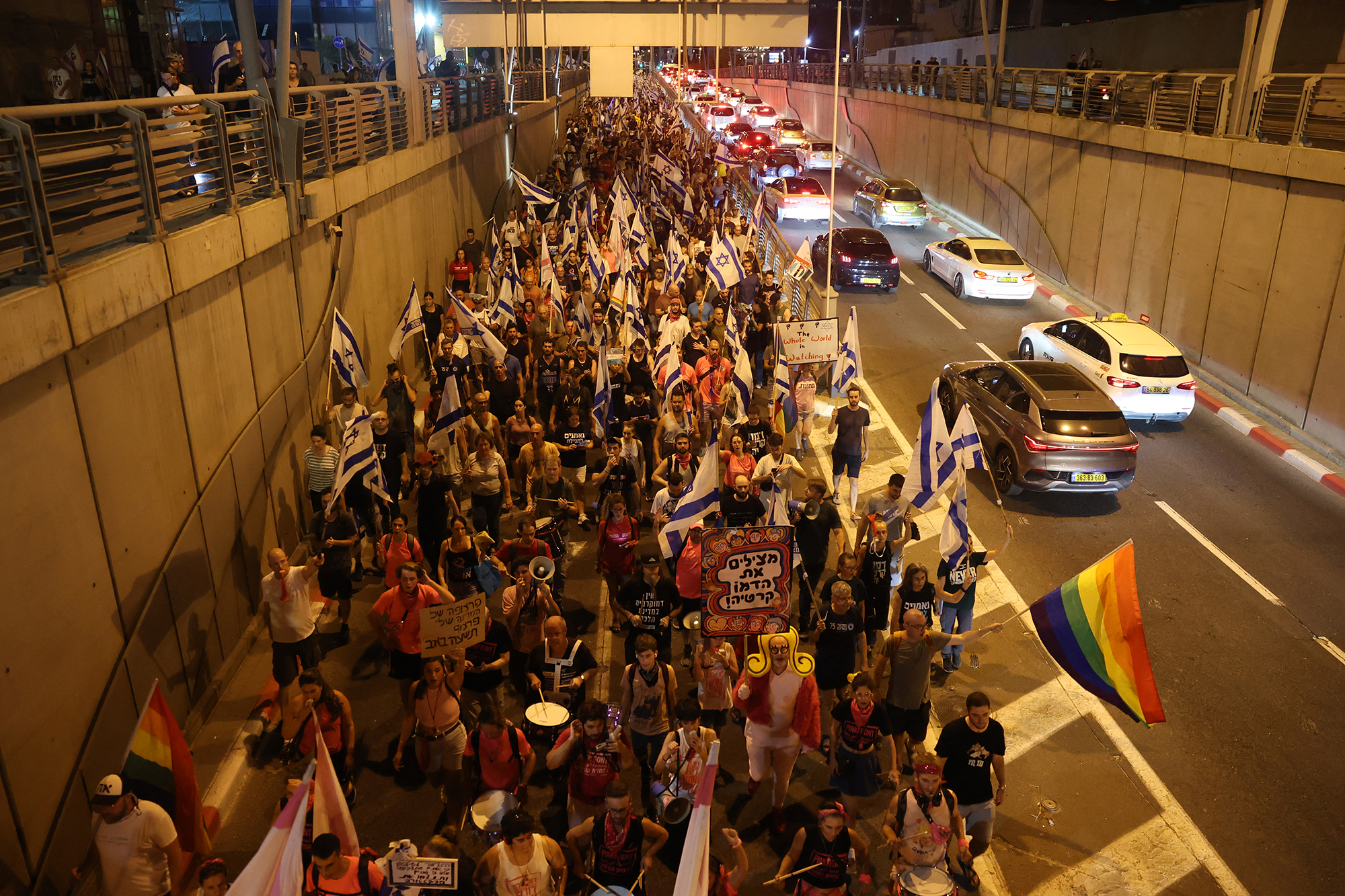 Protest gegen die Justizreform am Donnerstagabend in Tel Aviv (Bild: Jack Guez/AFP)