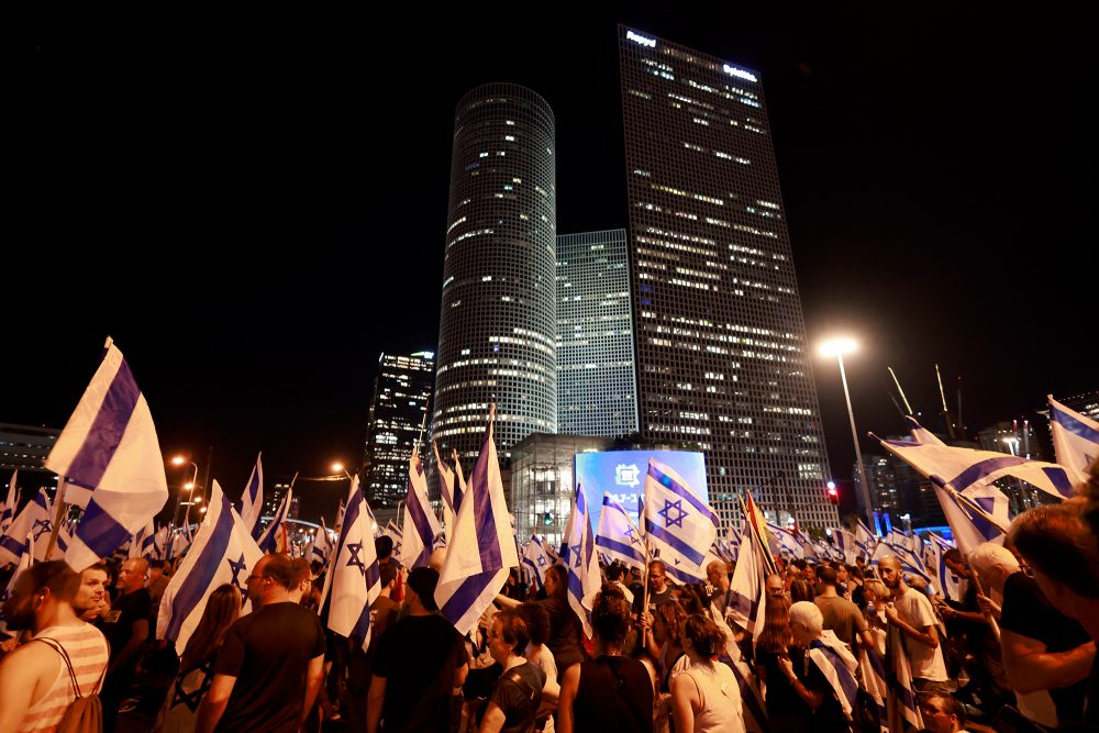 Proteste gegen die Justizreform in Israel (Bild: Menahem Kahana/AFP)