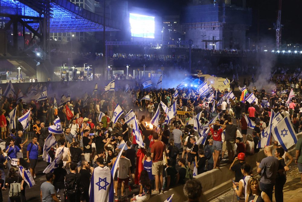 Spontaner Protest auf der Ayalon-Autobahn (Bild: Oren Ziv/AFP)