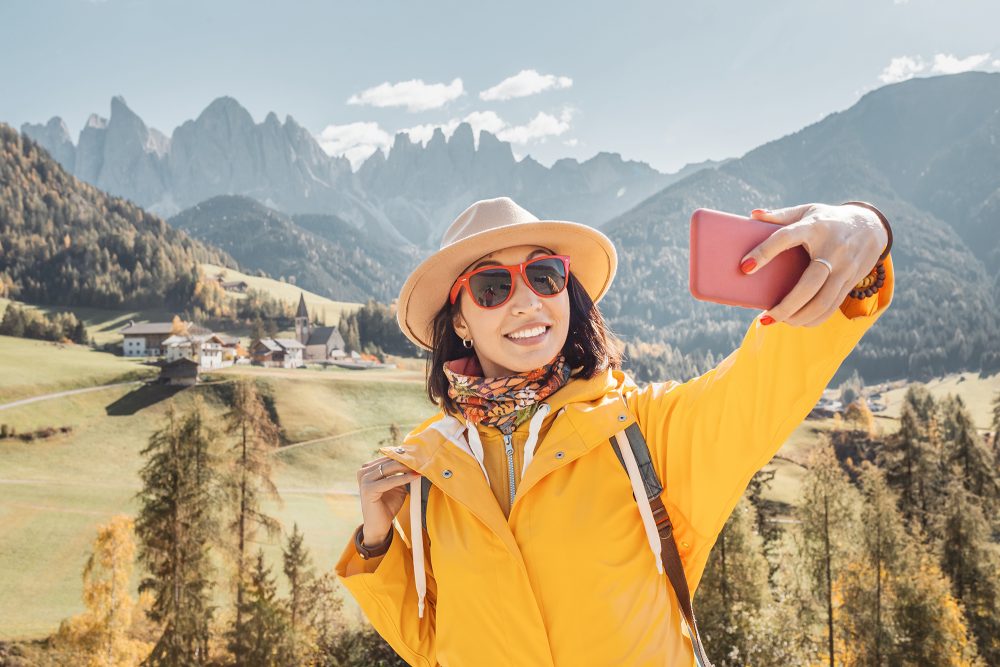 Touristin in Südtirol (Illustrationsbild: © Frantic00/Panthermedia)