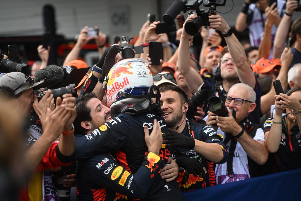 Verstappen gewinnt den Großen Preis von Österreich (Bild: Vladimir Simicek/AFP)