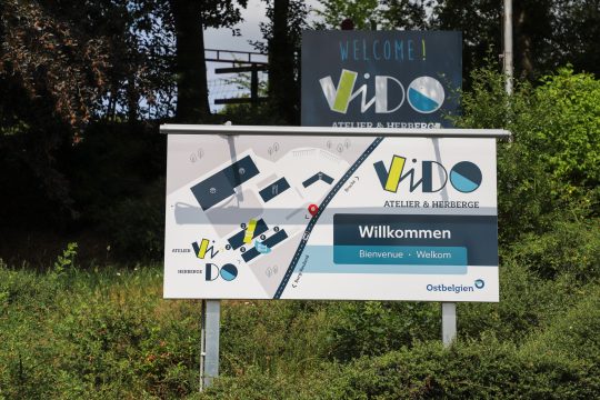 Schild vor dem Vido in Burg-Reuland