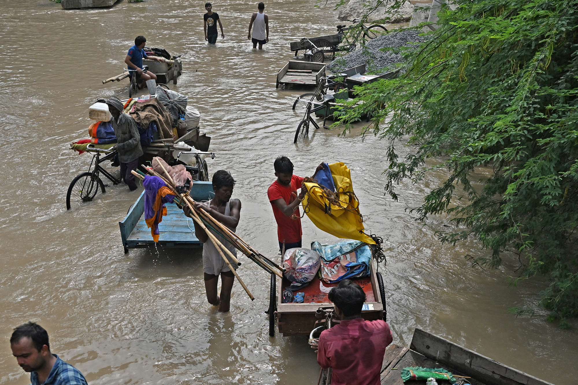 Hochwasser am Yamuna-Fluss in der indischen Hauptstadt Neu-Delhi (Bild: Arun Sankar/AFP)