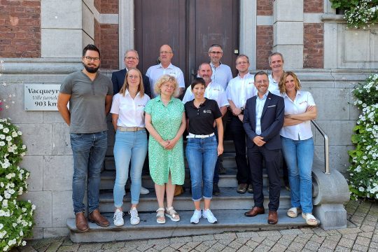Organisatoren und Aussteller der Landwirtschaftsmesse Battice (Bild: Dogan Malicki/BRF)