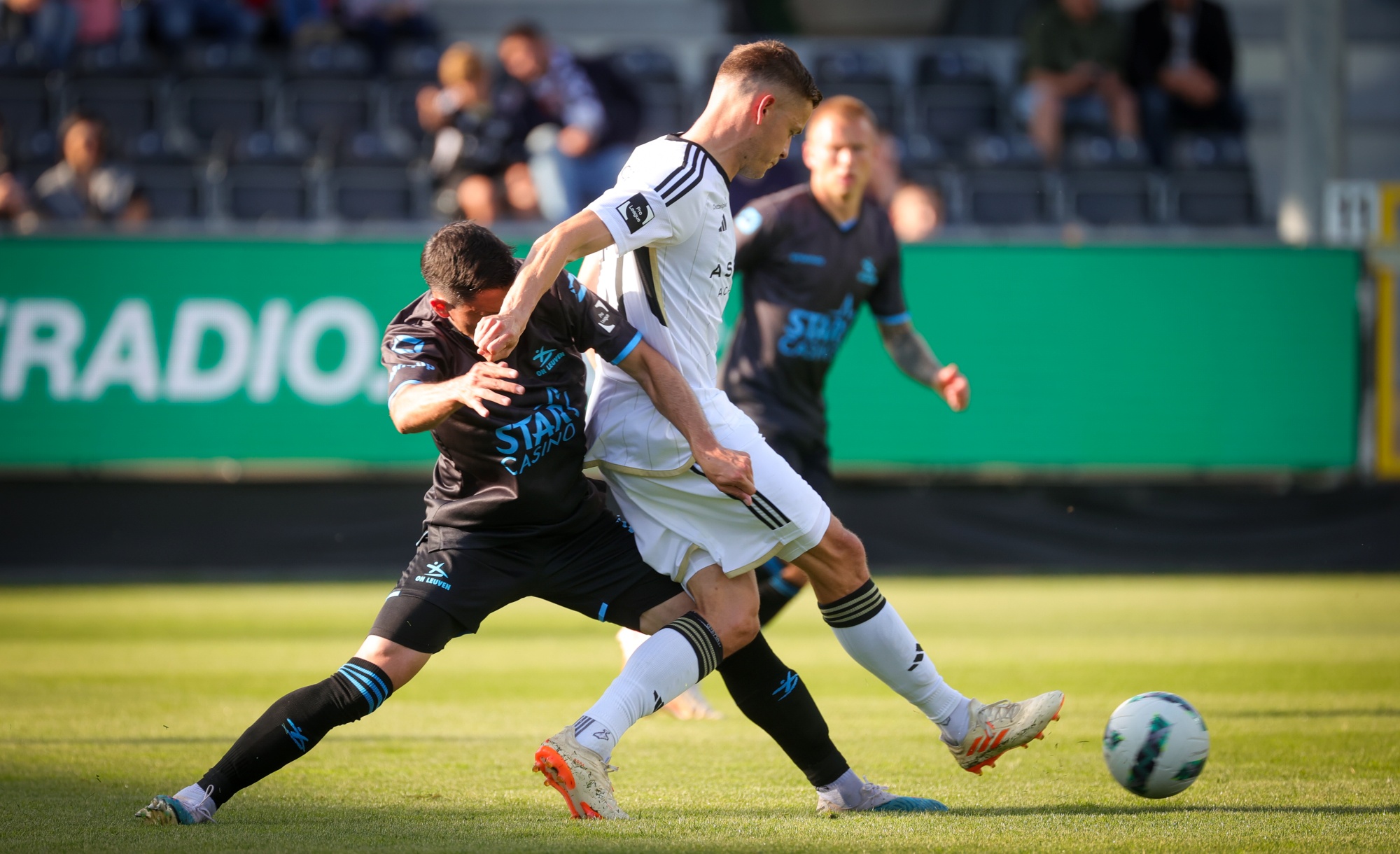 OHL's Federico Ricca and Eupen's Albert Finnbogason fight for the ball during a soccer match between KAS Eupen and OH Leuven, Saturday 26 August 2023 in Eupen, on day 5/30 of the 2023-2024 'Jupiler Pro League' first division of the Belgian championship. BELGA PHOTO VIRGINIE LEFOUR