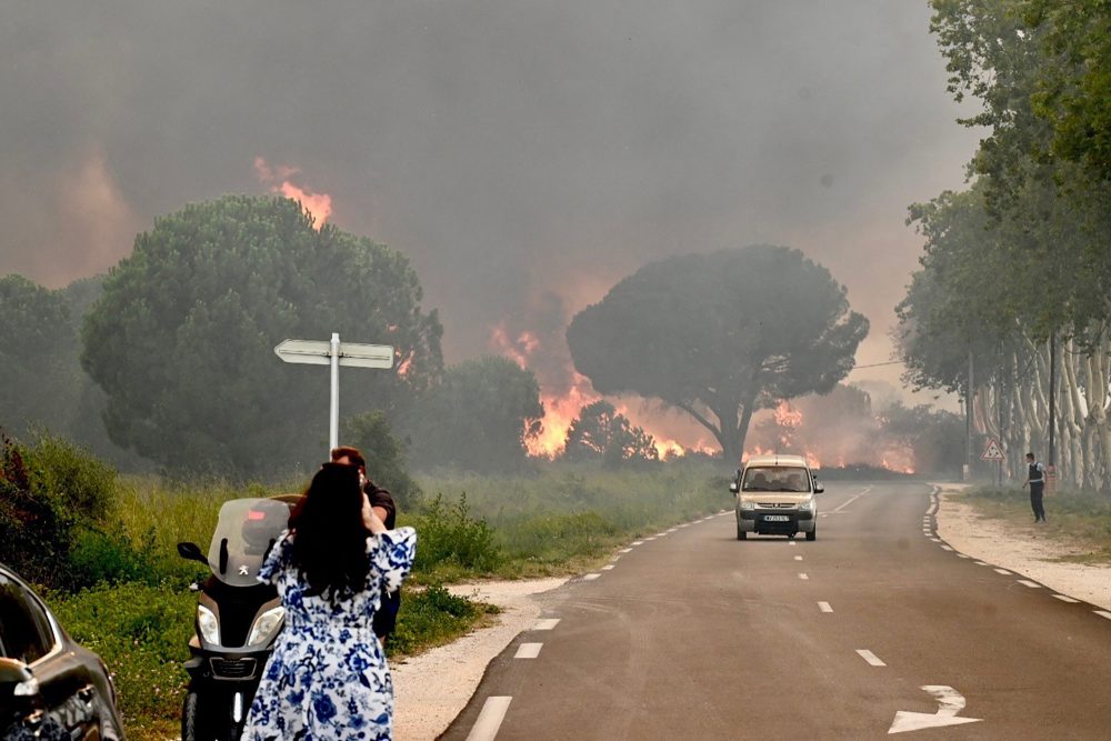 Waldbrand in Saint-André in der Nähe von Argeles-sur-Mer im Südwesten Frankreichs (Bild: Raymond Roig/AFP)