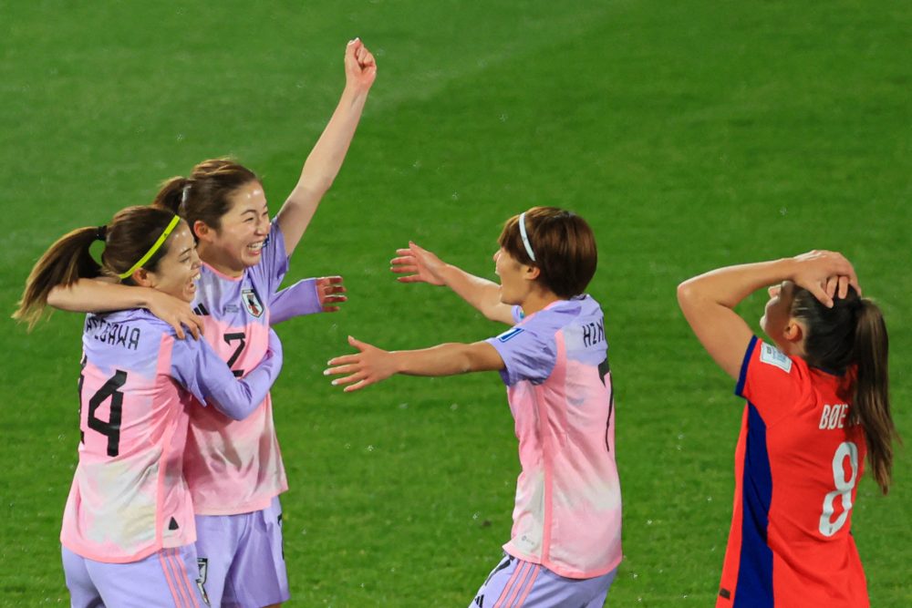 Japan feiert den Einzug ins WM-Viertelfinale (Bild: Grant Down/AFP)