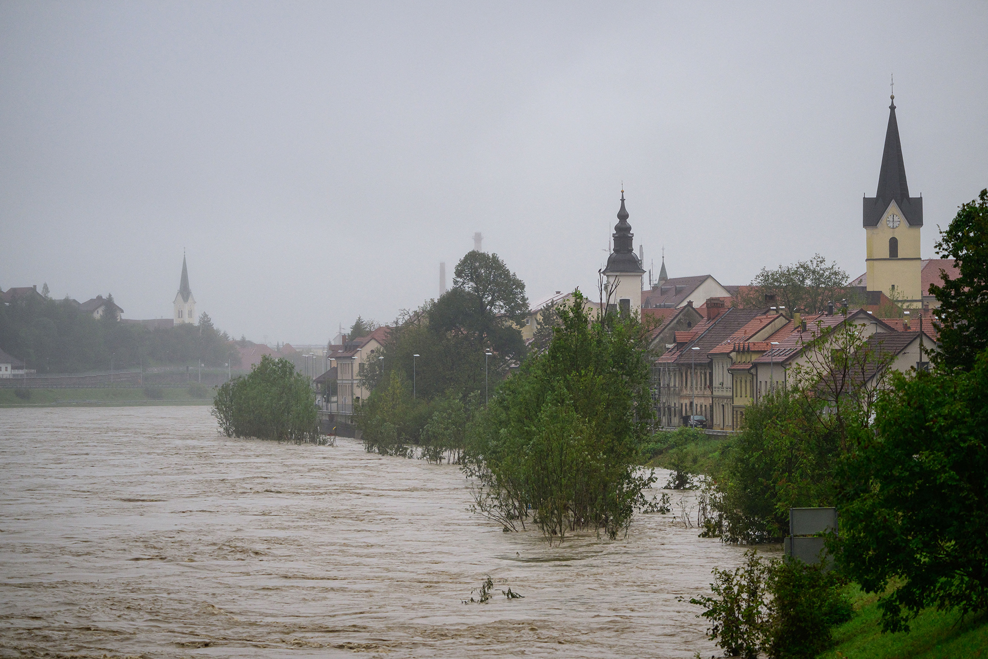 Überschwemmungen in der Stadt Krsko im Südosten von Slowenien am Samstag (Bild: Jure Makovec/AFP)