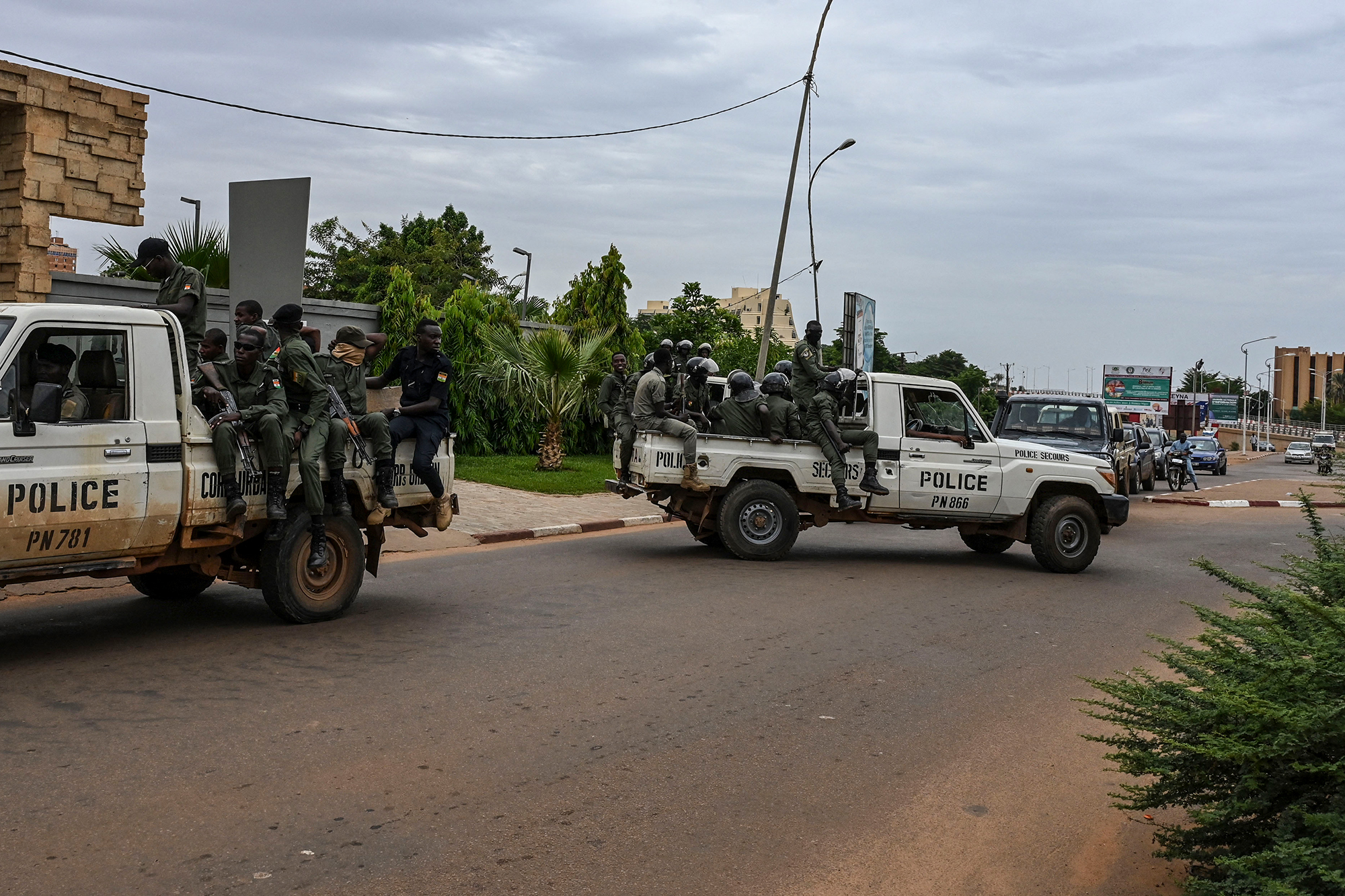 Polizei in Nigers Hauptstadt Niamey am Montag (Bild: AFP)