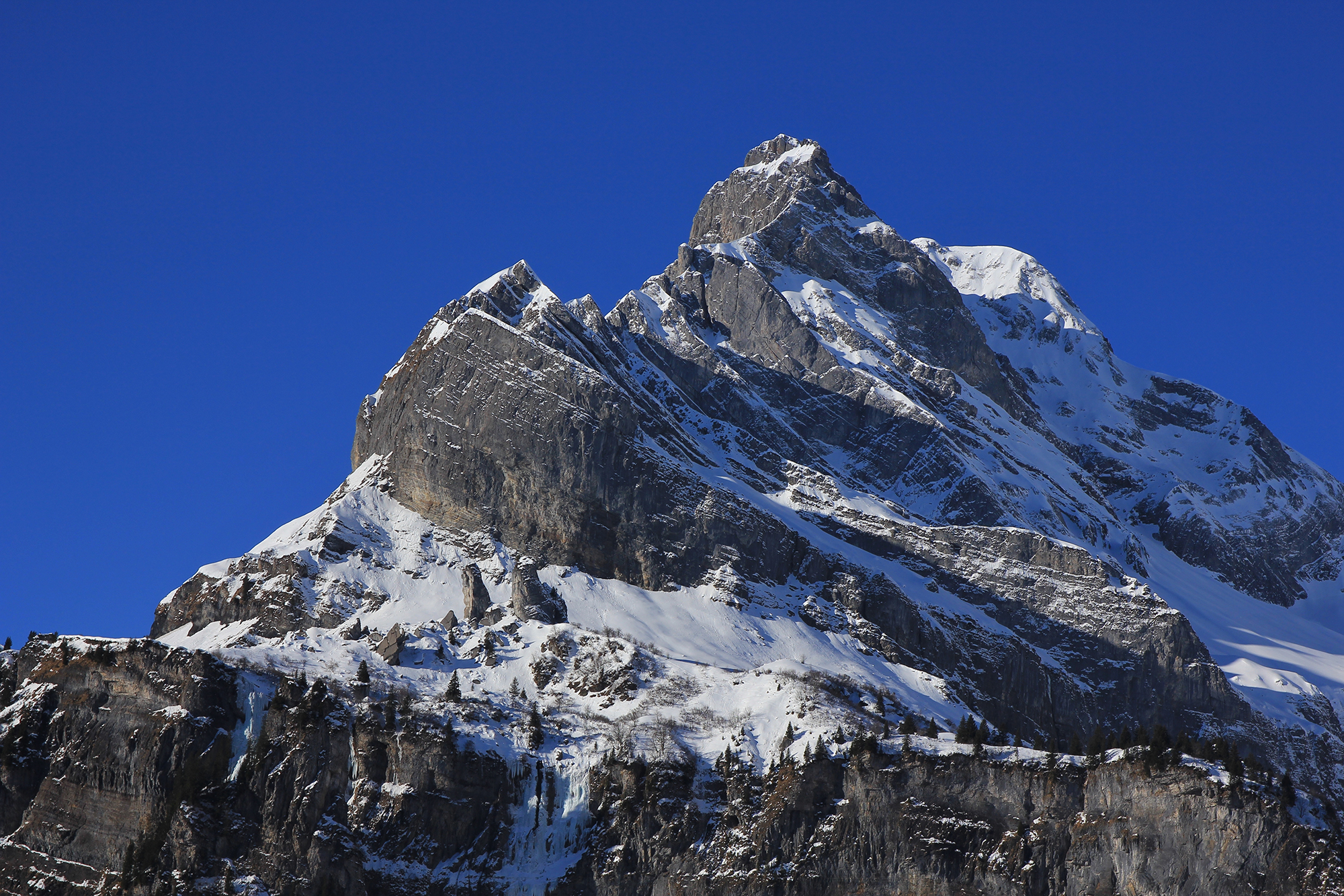 Gipfel des Bergs Ortstock im Schweizer Kanton Schwyz (Bild: © Perreten/Panthermedia)