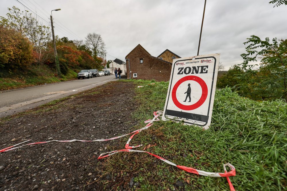 Die Stelle, an dem sich am 7. November 2022 bei der Rallye du Condroz in Wanze der tödliche Unfall ereignete (Bild: Bruno Fahy/Belga)