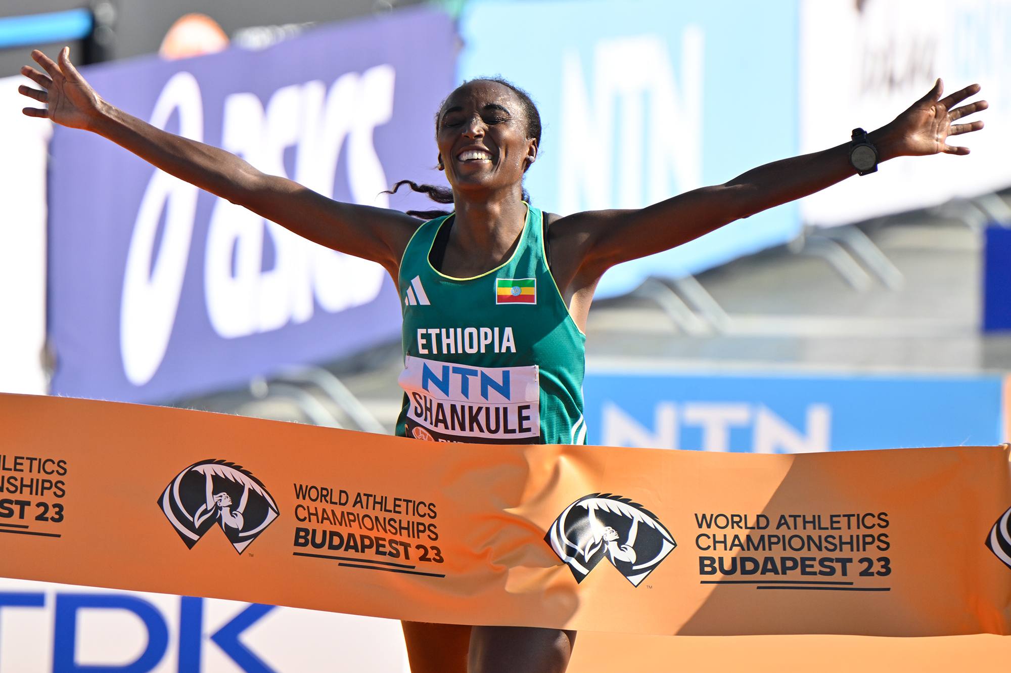 Leichtathletik-WM: Amane Beriso Shankule gewinnt den Marathon der Frauen (Bild: Eric Lalmand/Belga)