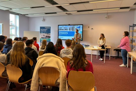 Wirtschaft macht Schule: Sterisys im CFA Kelmis