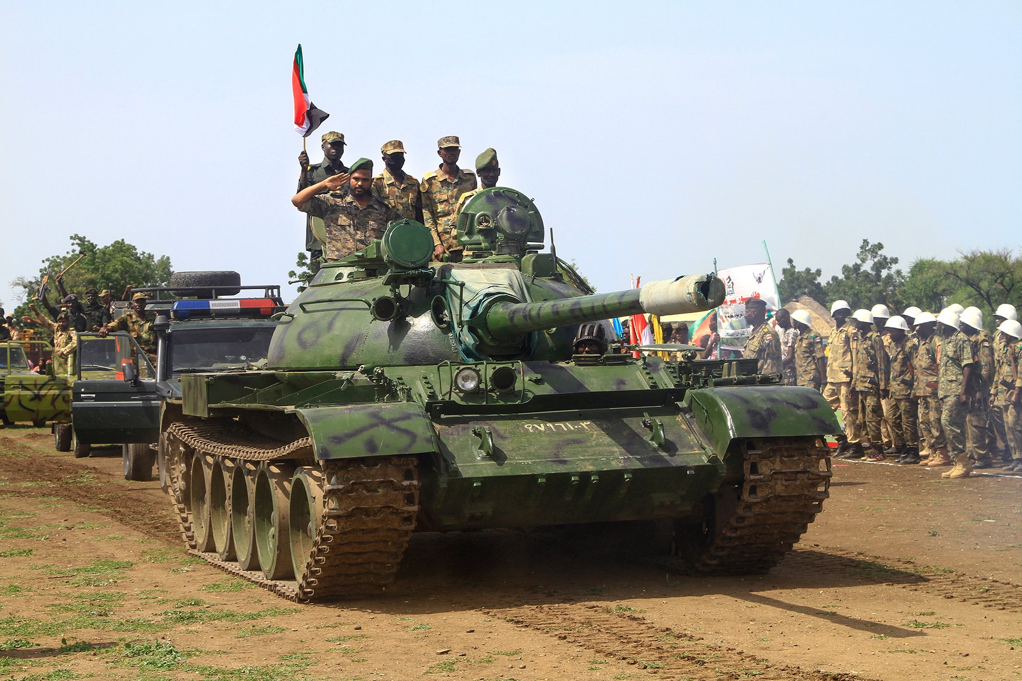 Sudanesische Streitkräfte am "Tag der Armee" in Sudans östlichem Bundesstaat Gadaref nahe der Grenze zu Äthiopien (Archivbild: AFP)