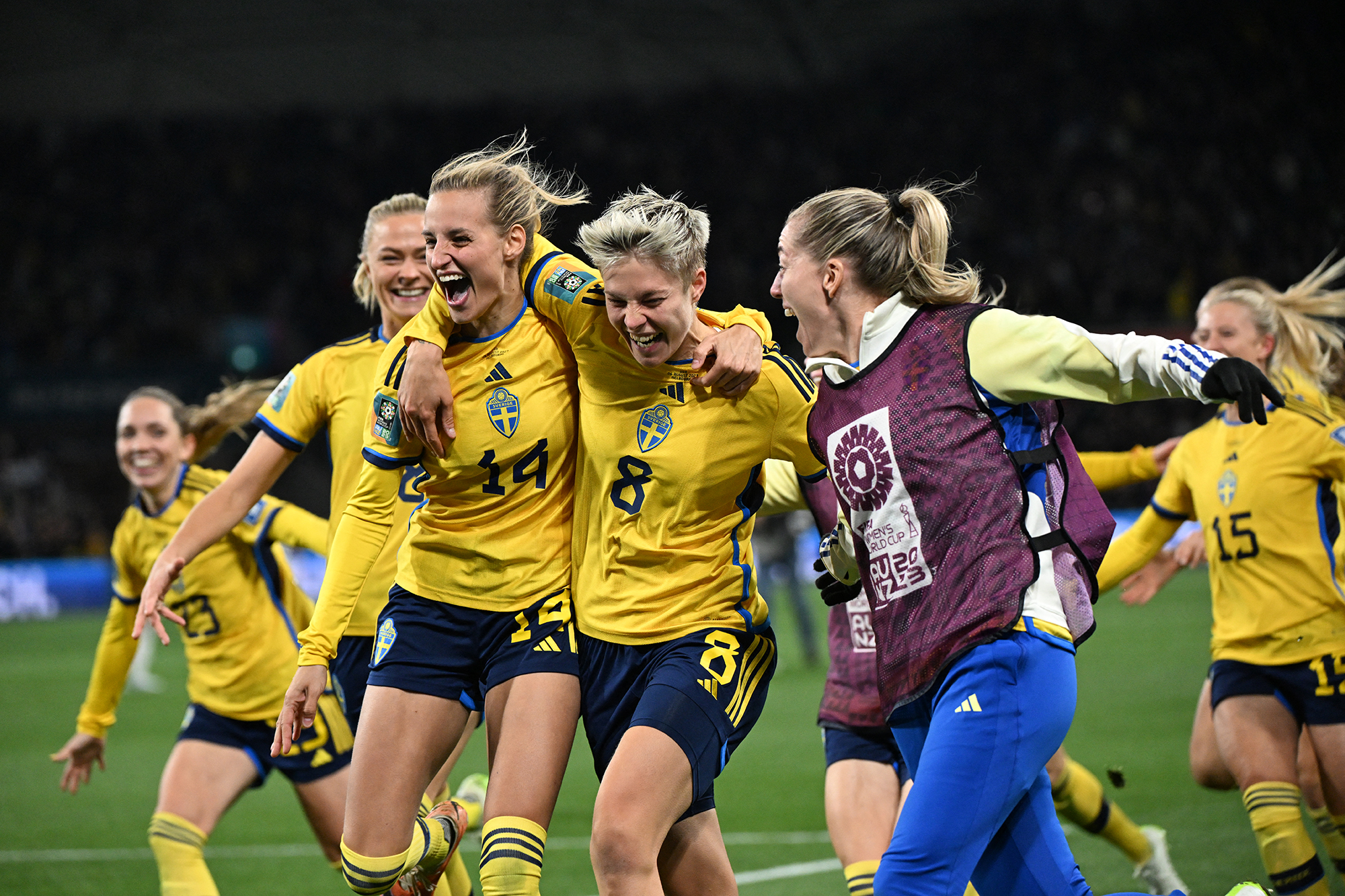 Schweden feiert den Einzug ins WM-Viertelfinale (Bild: William West/AFP)