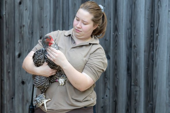 Tierpark Euregiozoo Aachen - Tierärztin Janina Dötzer (Bild: Olivier Krickel/BRF)