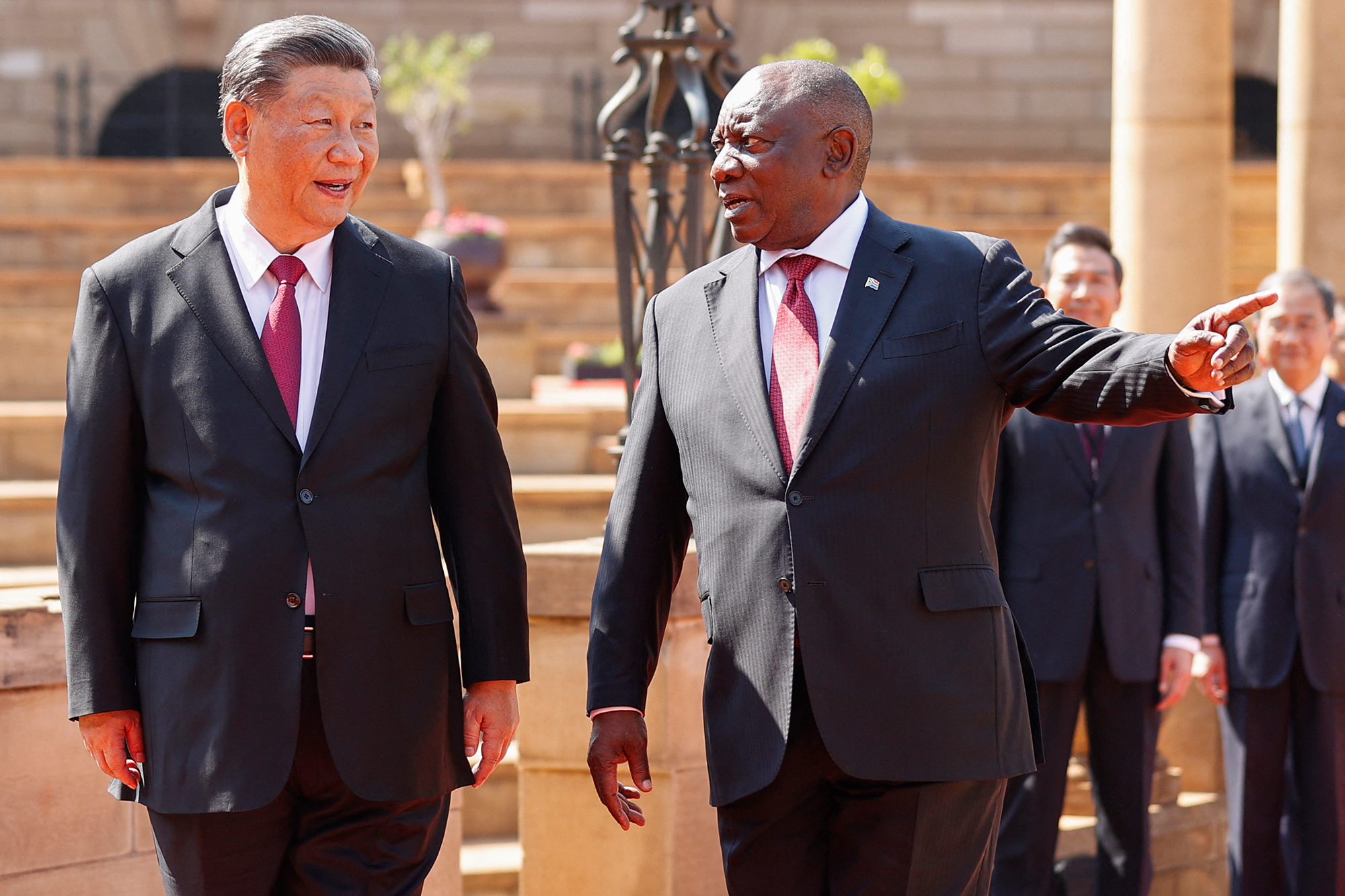 Der chinesische Präsident Xi und sein südafrikanischer Amtskollege Ramaphosa in Pretoria (Bild: Phill Magakoe/AFP)
