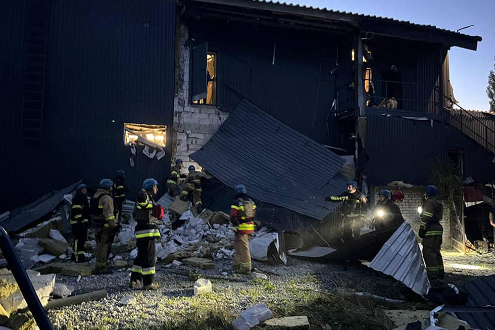 Zerstörungen in Saporischschja am Mittwoch (Bild: Ukrainian Emergency Services/AFP)