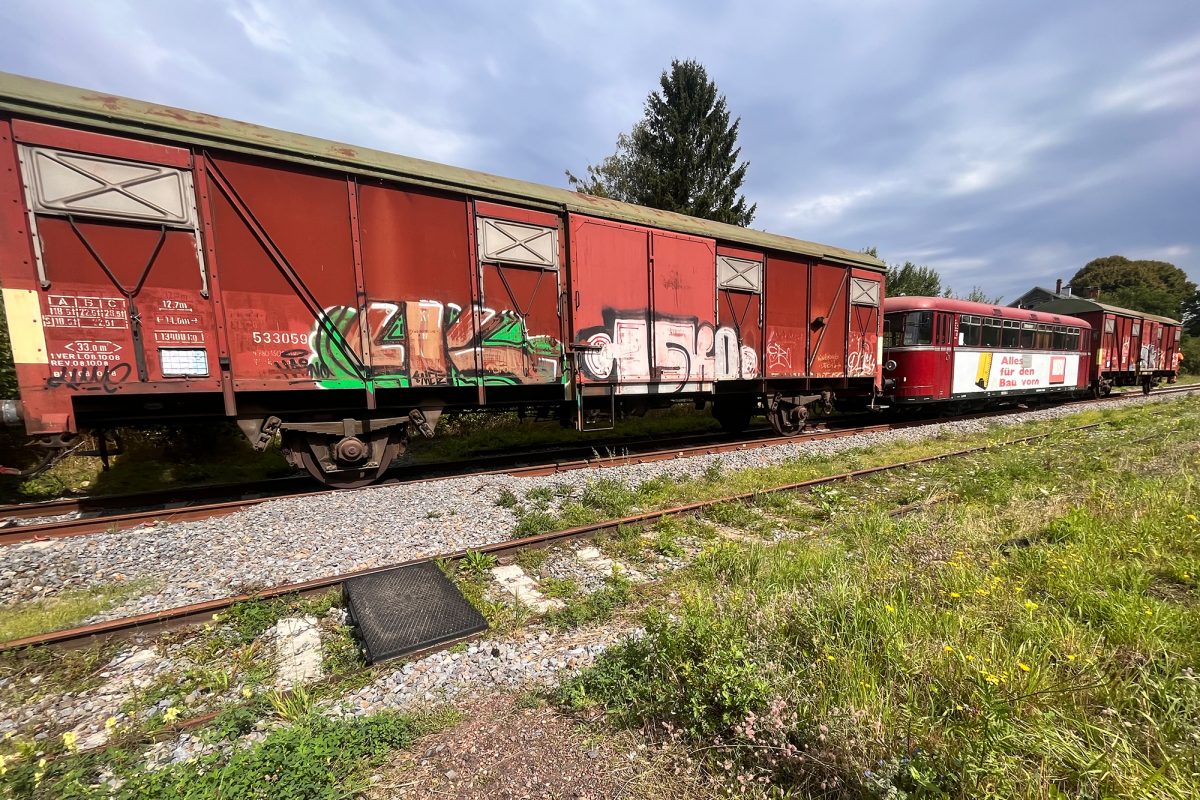 Erster Zug zwischen Eupen und Raeren seit 2001 (Bild: Robin Emonts/BRF)