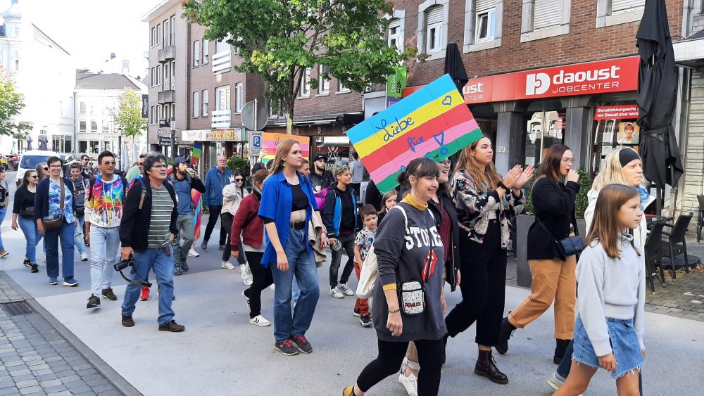 Erster Christopher-Street-Day in Eupen (Bild: Manuel Zimmermann/BRF)