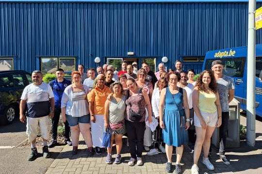 Sozialbetrieb Adapta in Hergenrath - Belegschaft (Bild: Dogan Malicki/BRF)