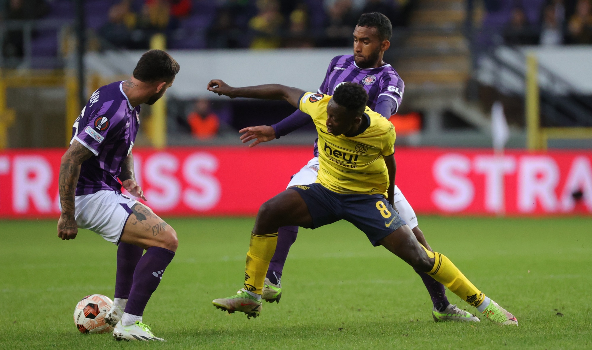Union's Amani Lazare and Toulouse's Cristian Casseres Jr. fight for the ball during a soccer game between Belgian Royale Union Saint Gilloise and French Toulouse FC, on the first day of the group phase of the UEFA Europa League competition, in group E, on Thursday 21 September 2023 in Brussels. BELGA PHOTO VIRGINIE LEFOUR