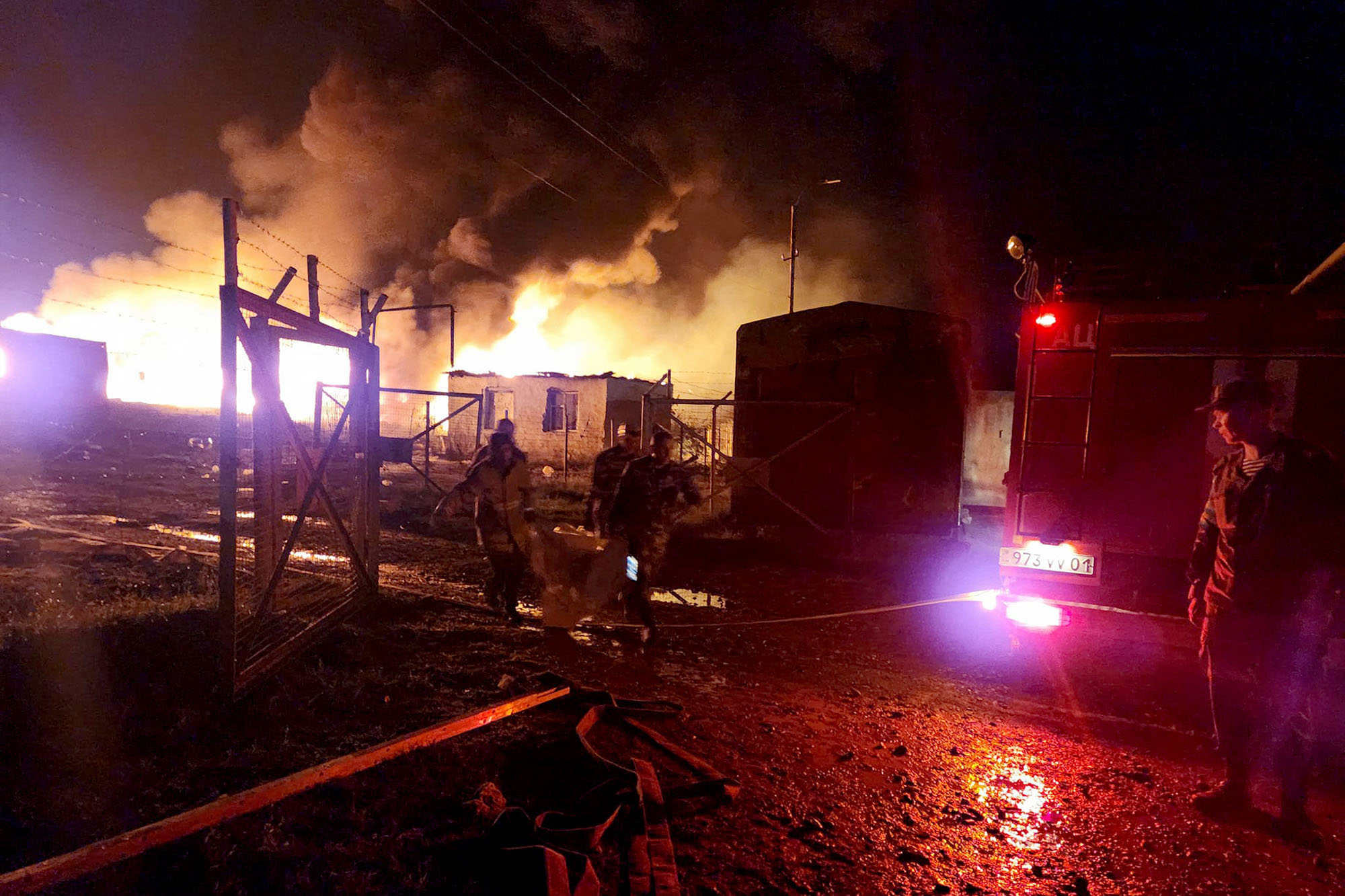 Explosion an Treibstoffdepot in Berg-Karabach (Bild: Handout/Nagorno-Karabakh Human Rights Ombudsman/AFP)