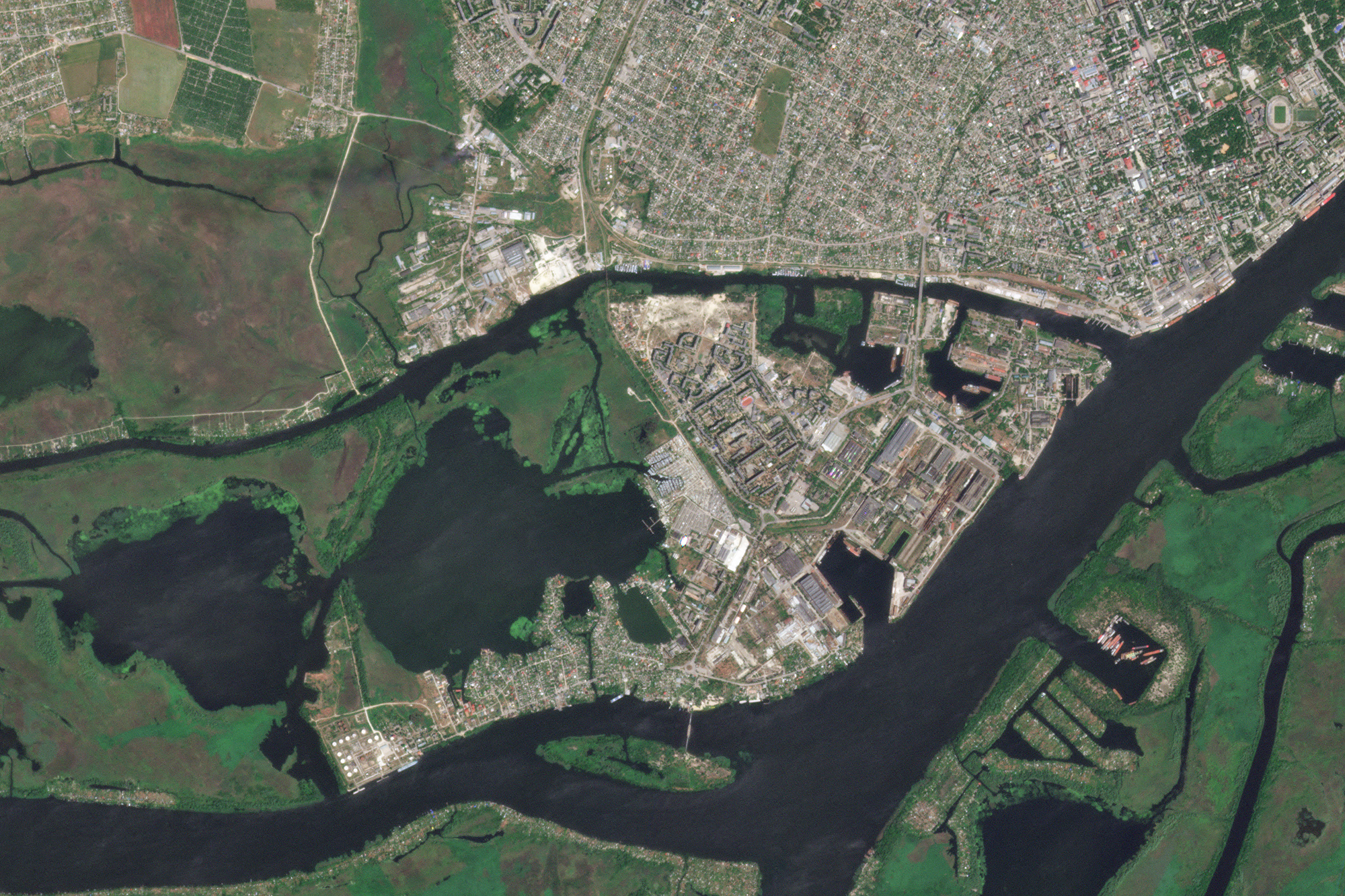 Luftaufnahme der urainischen Stadt Kherson vom 15. Juni (Bild: AFP PHOTO/PLANET LABS PBC)