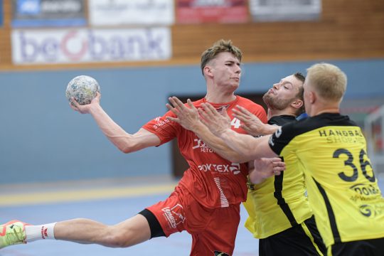 Neuzugang Kian Wudtke feierte sein Heimdebüt beim Sieg gegen Houten (Bild: Bernd Rosskamp)