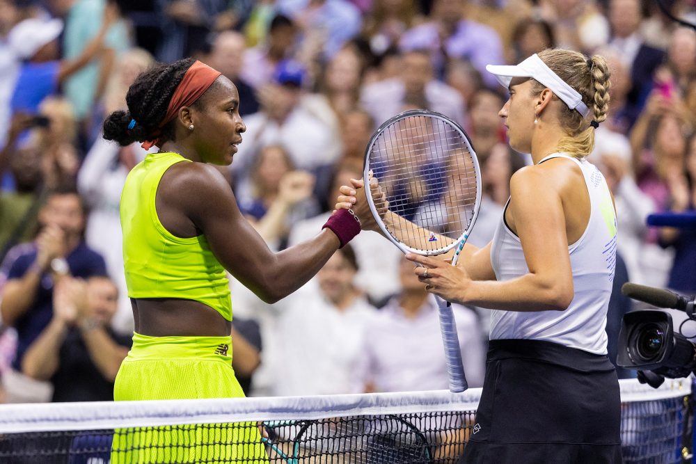 Coco Gauff und Elise Mertens (Corey Sirkin/AFP)