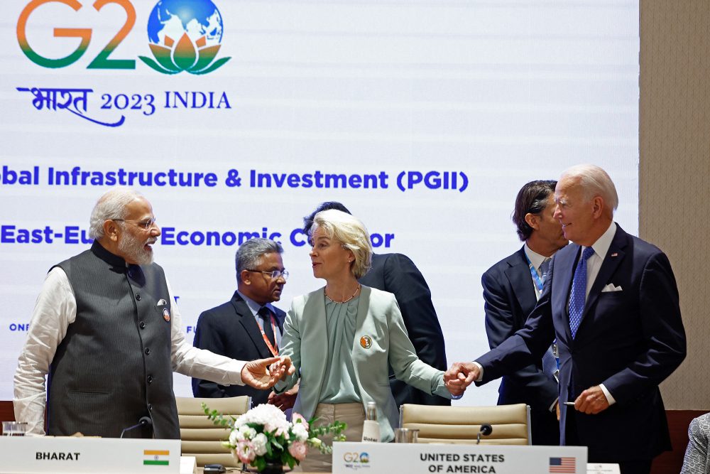 Indiens Premier Narendra Modi, EU-Kommissionspräsidentin Ursula von der Leyen und US-Präsident Joe Biden beim G20-Gipfel (Bild: Evelyn Hockstein/Pool/AFP)