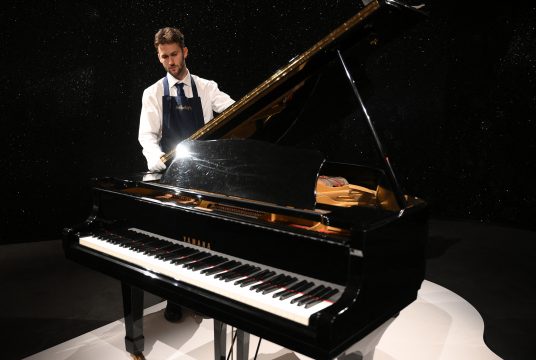 Flügel von Freddie Mercury (Bild: Daniel Leal/AFP)