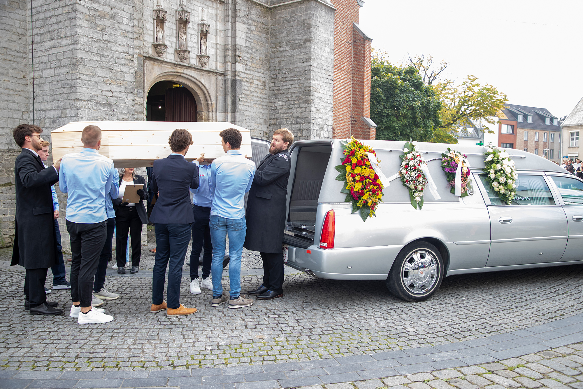 Trauerfeier für verstorbenen Radfahrer Tijl De Decker in Wommelgem (Bild: Nicolas Maeterlinck/Belga)