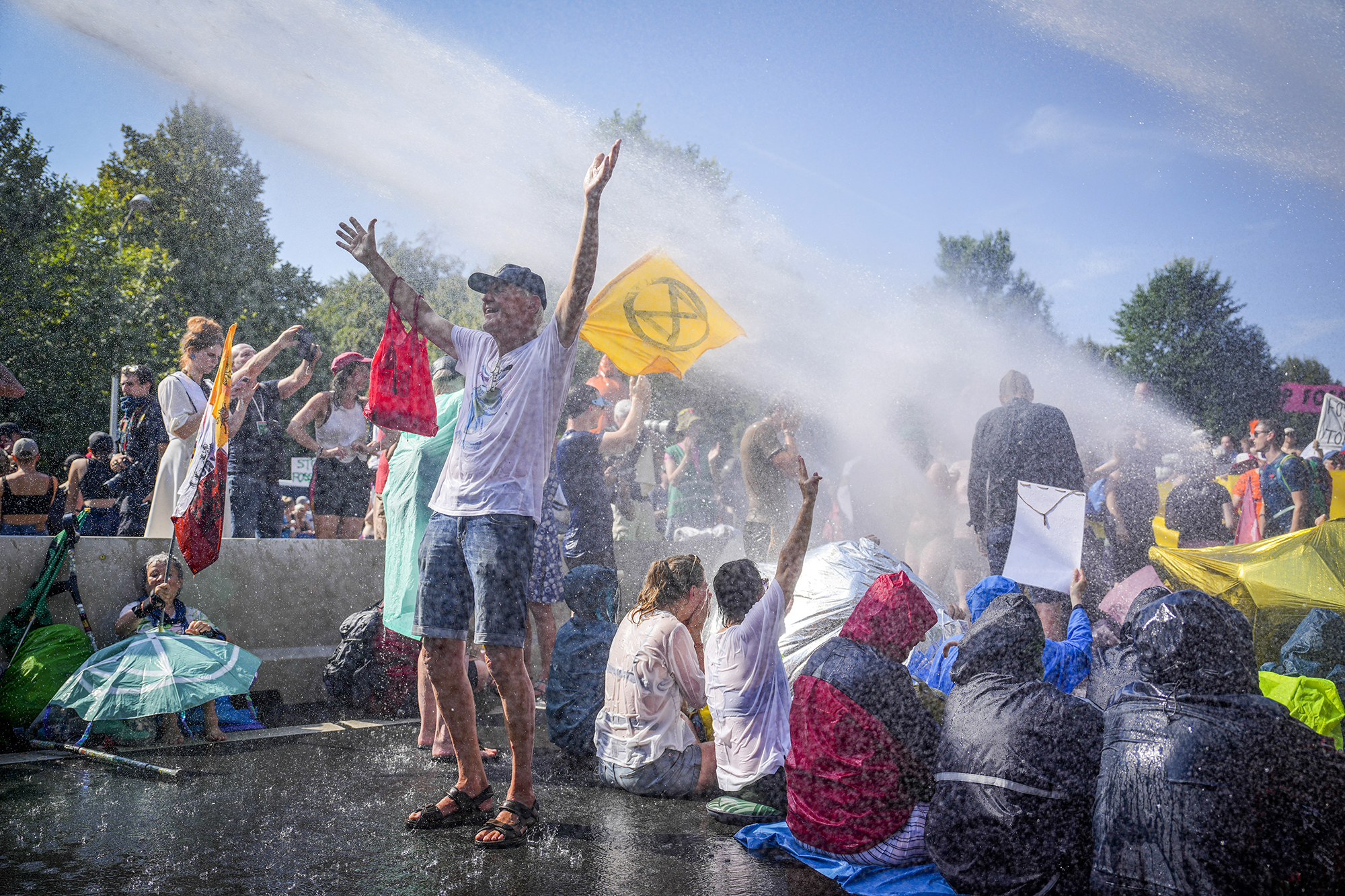 Extinction Rebellion blockiert die Autobahn A12 in De Haag (Bild: Phil Nijhuis/ANP/AFP)