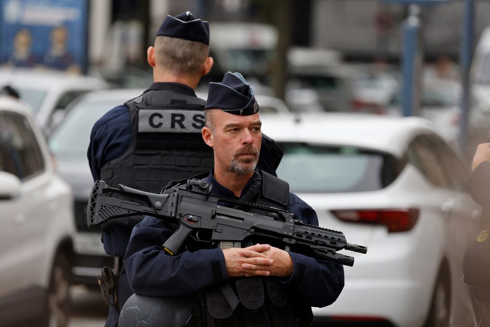 Polizisten in Arras (Bild: Ludovic Marin/AFP)