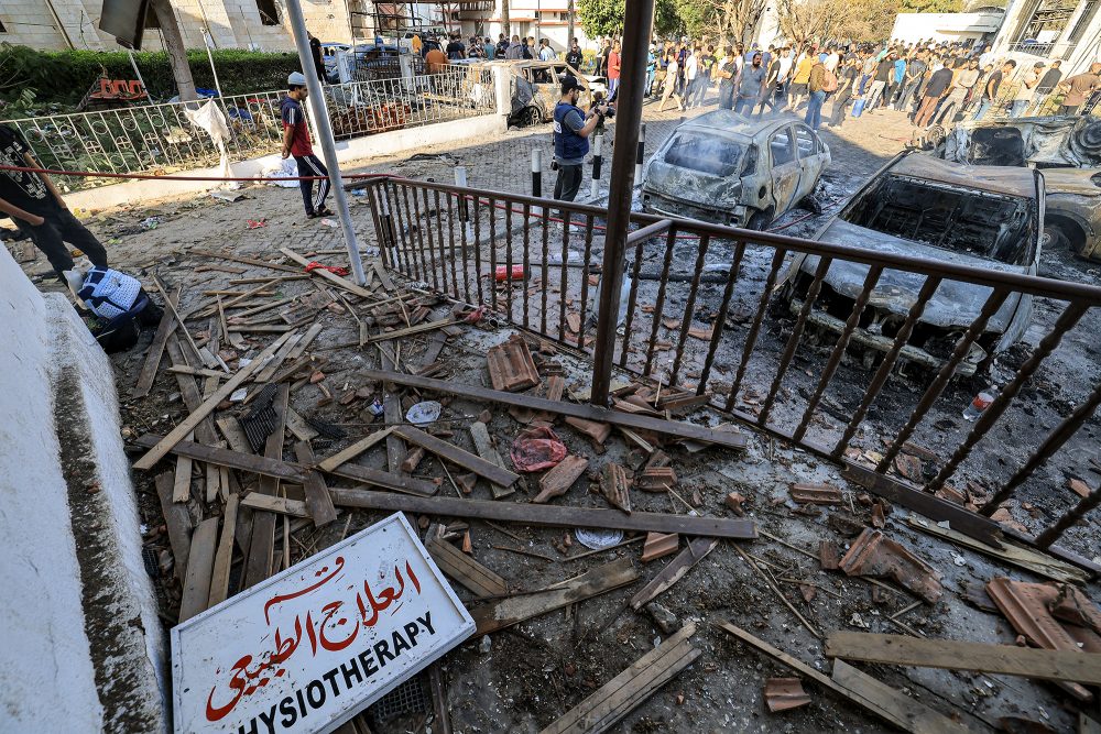 Viele Tote bei Raketeneinschlag in Krankenhaus in Gaza (Bild: Mahmud Hams/AFP)