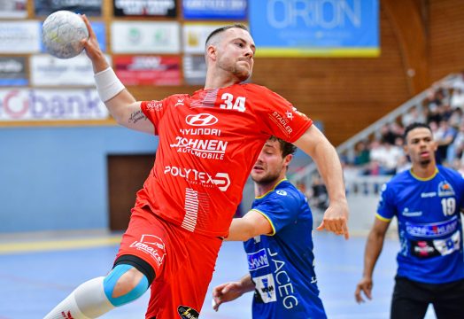 David Denert im vollen Wurf gegen Bocholt (Bild: Bernd Rosskamp/KTSV)