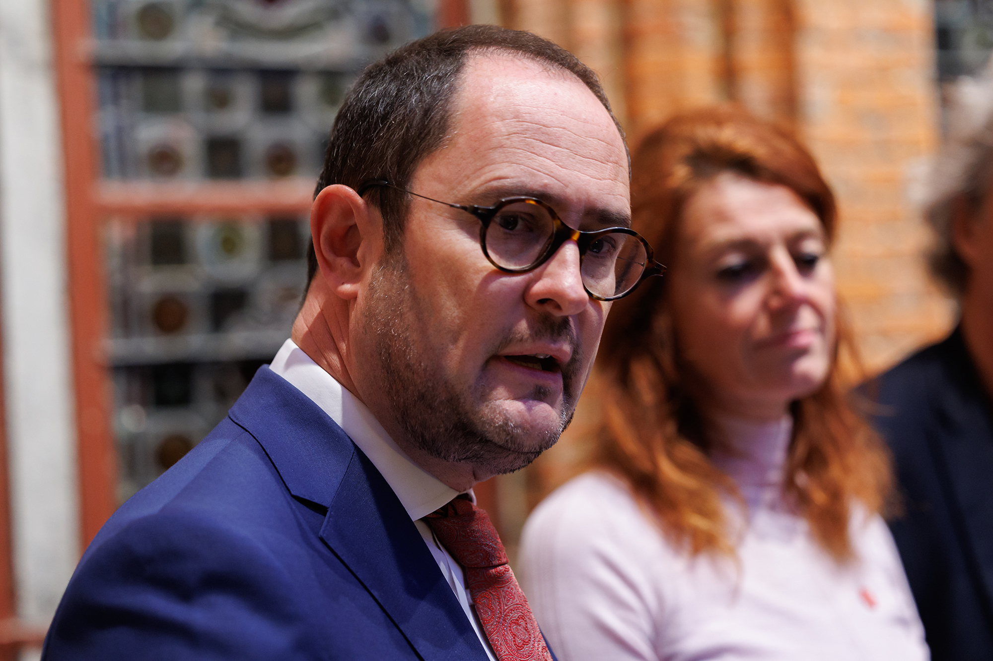 Vincent Van Quickenborne und Ruth Vandenberghe bei der Pressekonferenz am Montag (Bild: Kurt Desplenter/Belga)