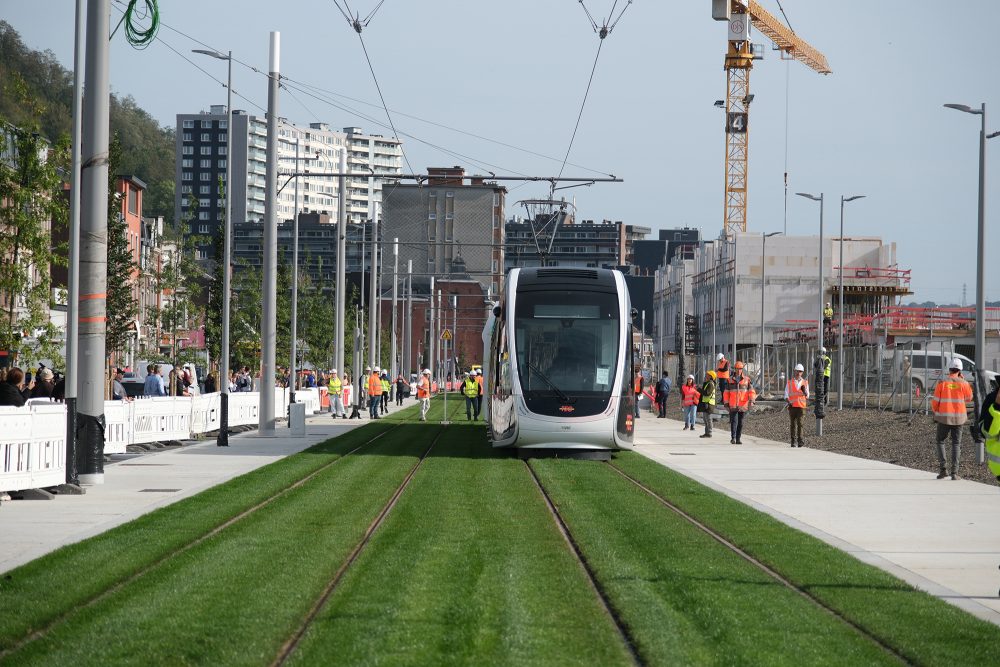 Erste Ausfahrt der Lütticher Tram (Bild: TEC)