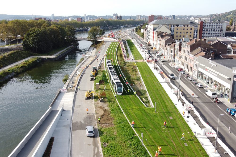 Erste Ausfahrt der Lütticher Tram (Bild: TEC)