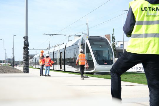Erste Ausfahrt der Lütticher Tram (Bild: TEC)