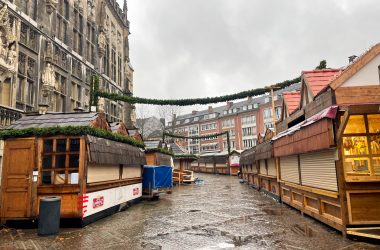 Aachener Weihnachtsmarkt feiert 50. Auflage - die Vorbereitungen laufen (Bild: Raffaela Schaus/BRF)